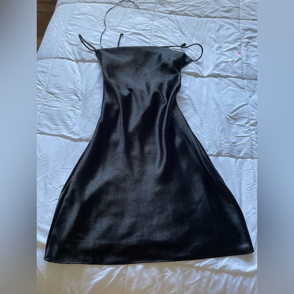 Sleek Short Dress!